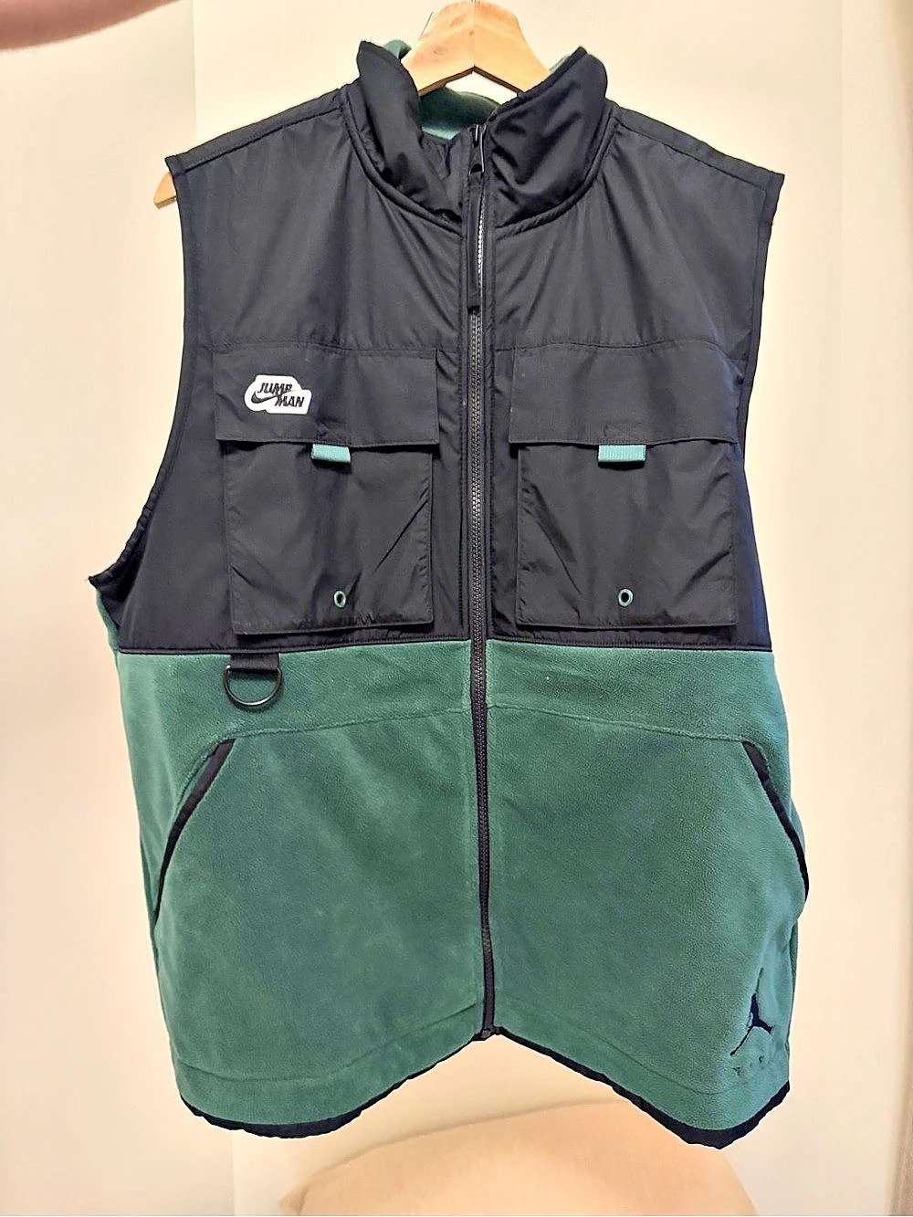 Nike Men's Green & Black Vest Like New